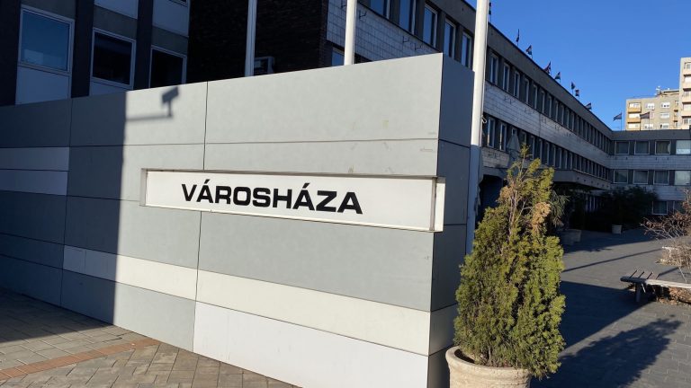 Véletlenül sem városi pénzből, ugye?