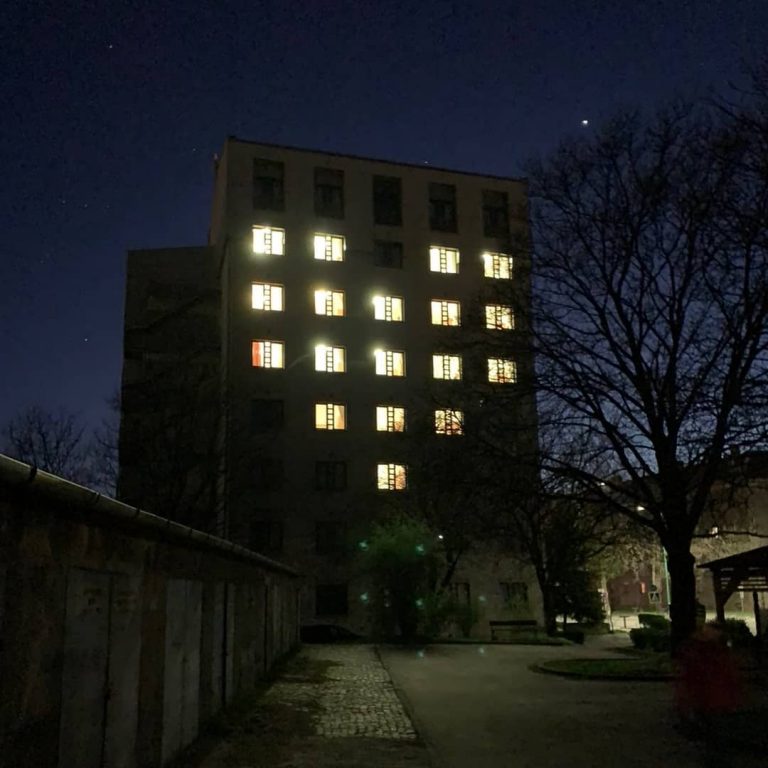 Adománygyűjtő pont a Dunaújvárosi Egyetemen!