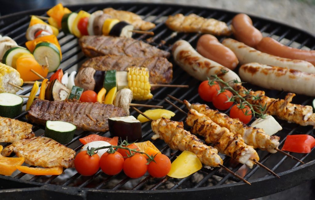 Otthoni grillezés, bográcsozás