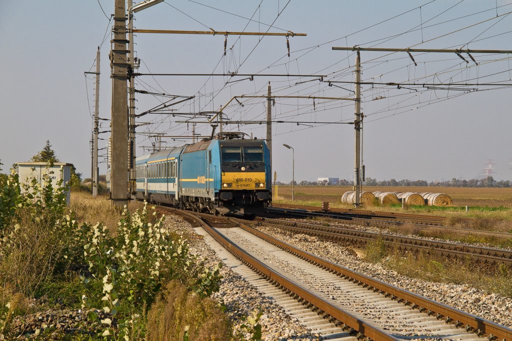 Két nappal meghosszabbodik a vágányzár