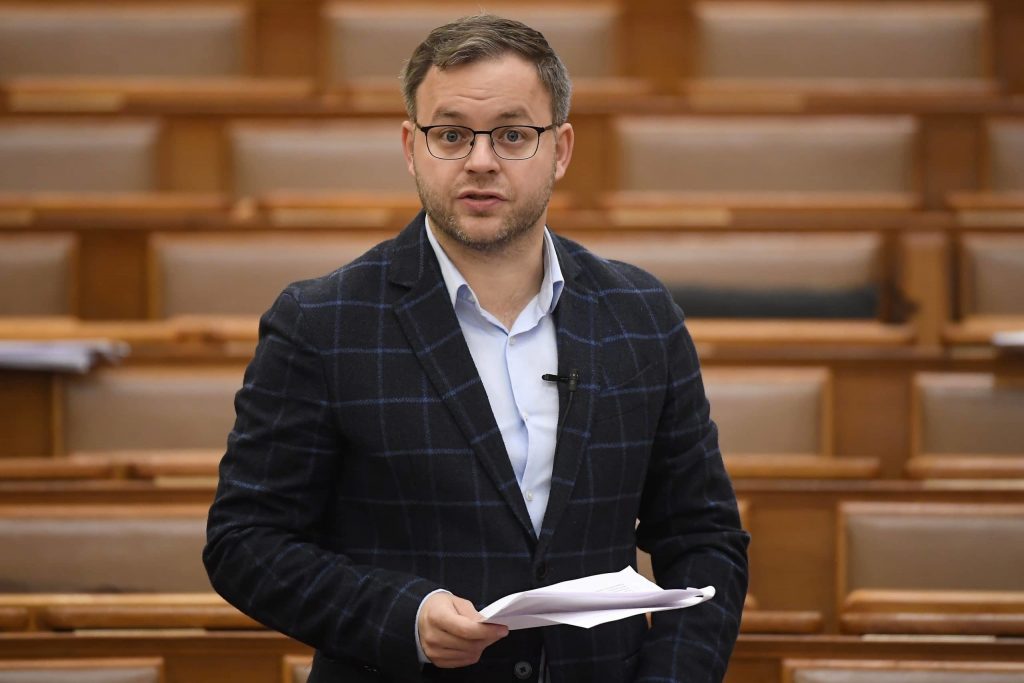 Orbán Balázs: a családok megvédése a kormány legfontosabb feladata