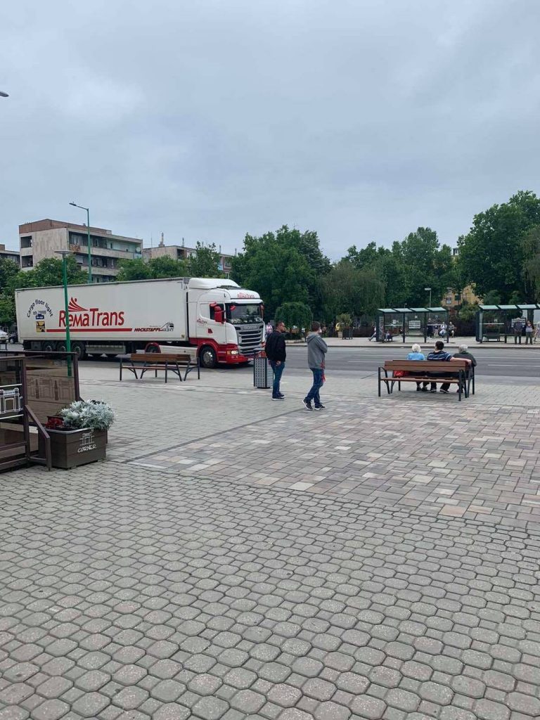 Megérkeztek a mozi székek?