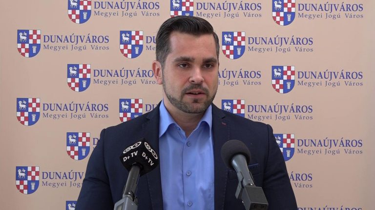 Pintér Tamás az „eszes lány”