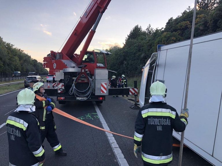 Egy kisfiú felépülését támogatták a tűzoltók