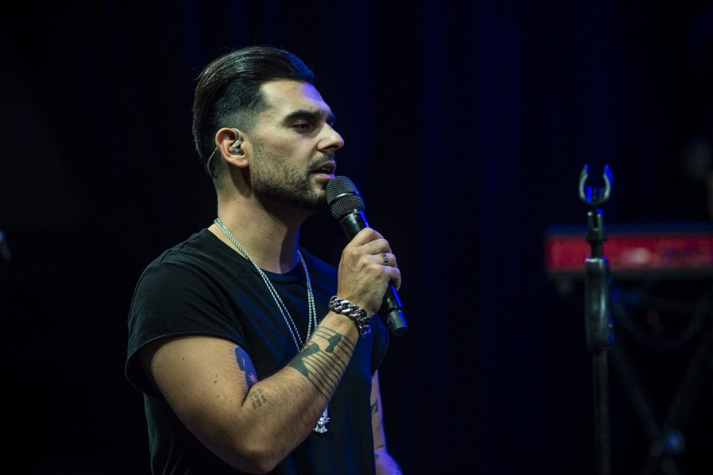 Híre már megelőzte: Raktárkoncert, összefogás a hazai könnyűzenéért