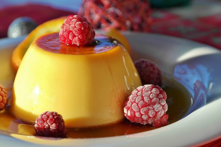 Leche Flan – gyümölcsös, kókuszos, tejkaramell desszert