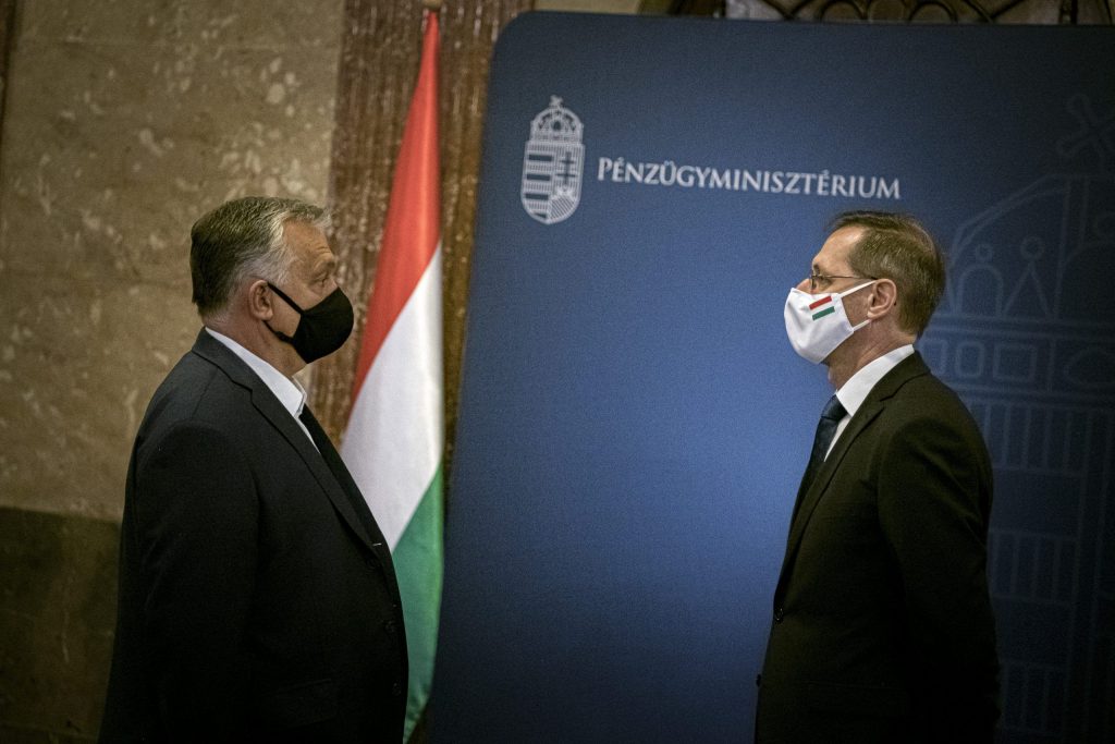 Hat hónappal meghosszabbítja a kormány a hitelmoratóriumot