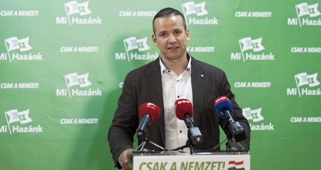 Magyarországi képviselet működtetésére kötelezné a Facebookot a Mi Hazánk