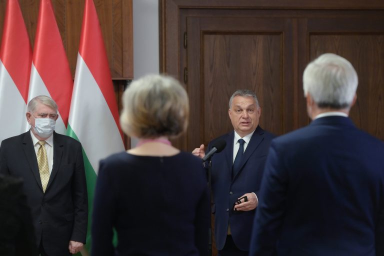 Orbán Viktor: A járványügyi készültség 2021-ben valószínűleg végig fennmarad