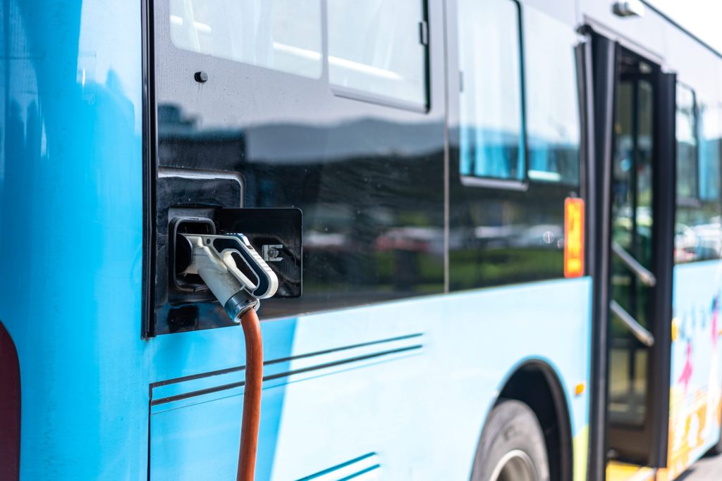 Már elérhető a Zöld Busz program önkormányzatoknak és közszolgáltatóknak kiírt támogatása