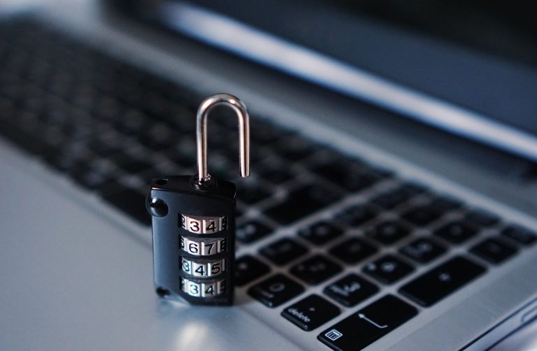 Az internet veszélyeire hívja fel a figyelmet a rendőrség