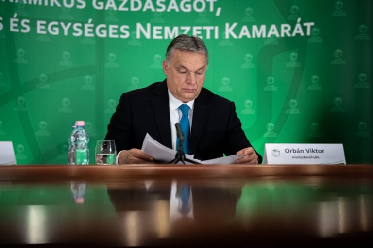 Orbán: a gazdaság-újraindítási akcióterv kamatmentes hitellel segíti a kkv-kat