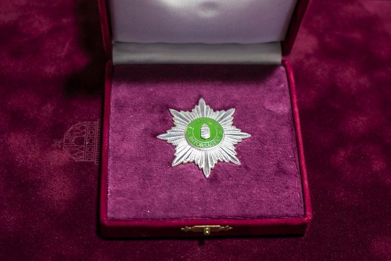 Elismerték a tűzoltók kiemelkedő szolgálatát