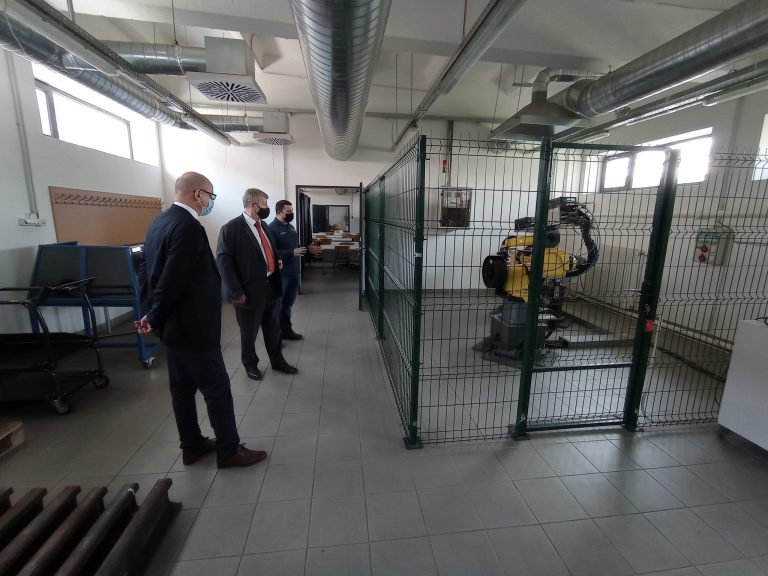 Egy új korszak kapujában – Kormánybiztosi, miniszteri és államtitkári látogatás a Dunaújvárosi Egyetemen