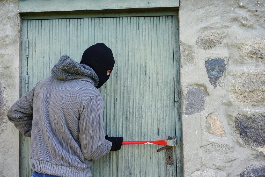 Prevencióval szolgál a rendőrség a betörések elkerülésére