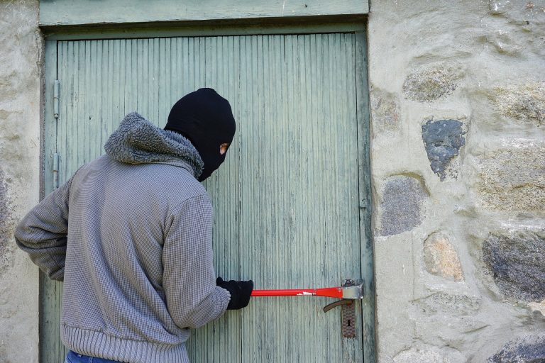 A nyári szabadság idején se feledkezzünk meg otthonunk védelméről