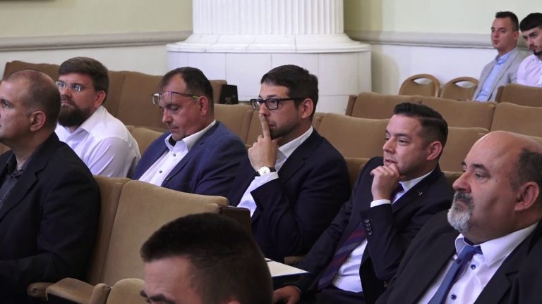 Kálló Gergely a megyeházán járt