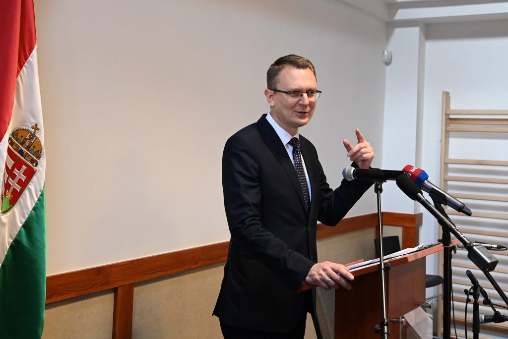 Rétvári: családbarát országot építünk