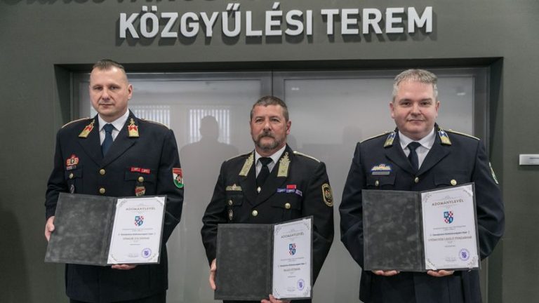 Átadták a Dunaújváros Közbiztonságáért díjakat