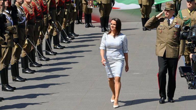 Novák Katalin: Az ártatlan áldozatok és az igazság oldalán állunk