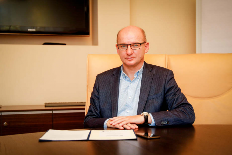 Dr. András István újabb négy évre kap rektori megbízatást a Köztársasági Elnök kinevezését követően