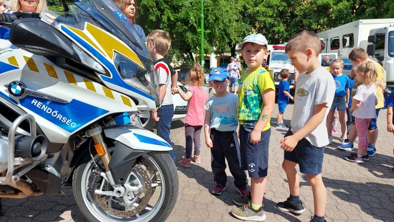 Biztonságban és biztonságosan