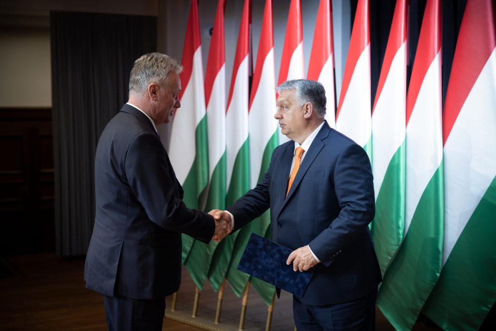 Újabb megbízatást kapott dr. Simon László