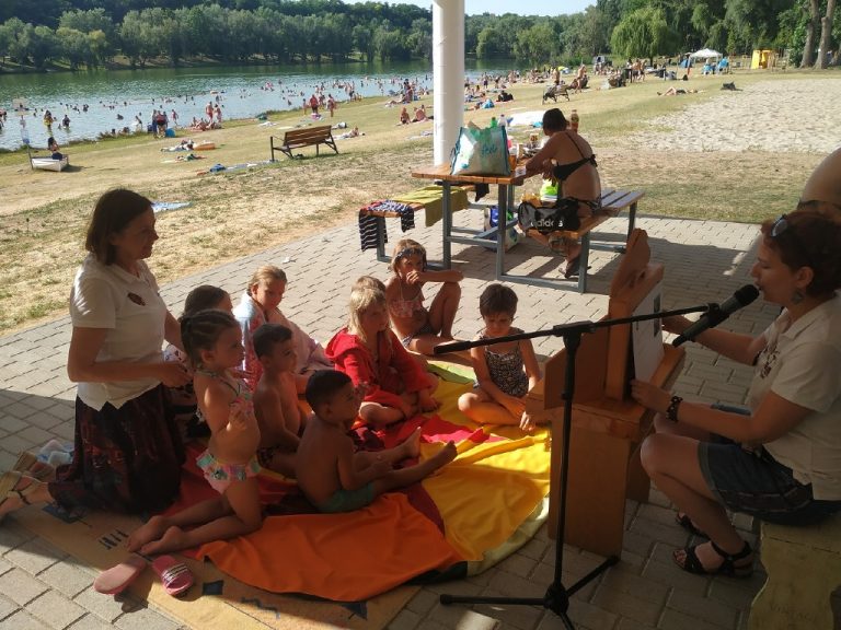Strandkönyvtári újranyitás