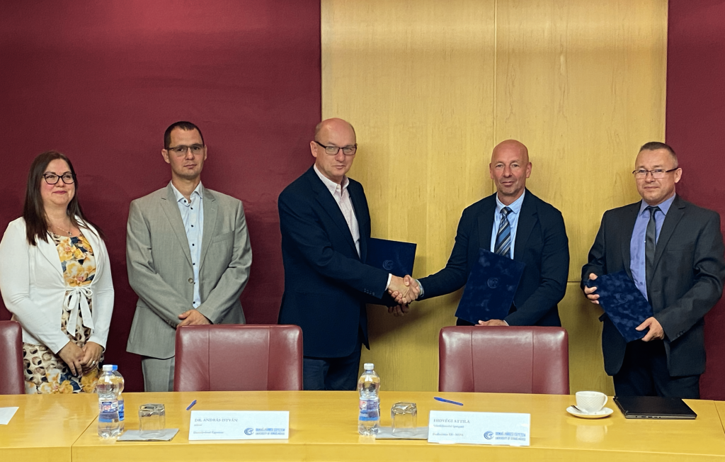 Újabb együttműködés a Dunaújvárosi Egyetemmel