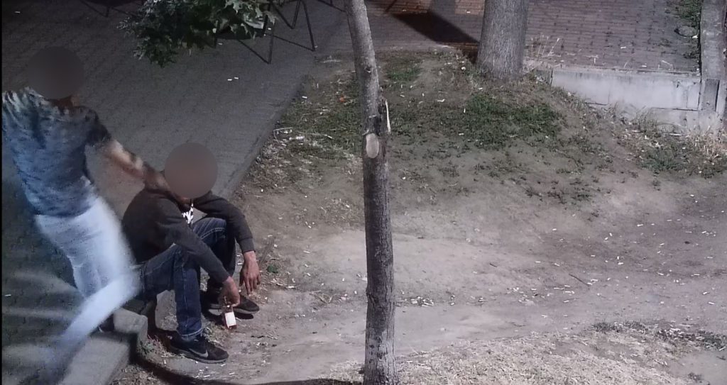 Vitatkoztak, majd fejbe rúgta