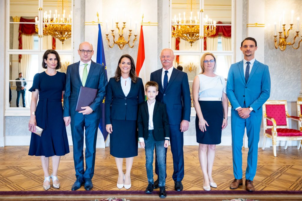 Harmadik ciklusát kezdheti a rektor
