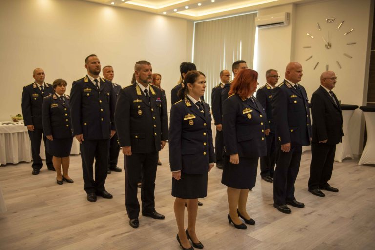 Díjazták a kiváló bv-s dolgozókat
