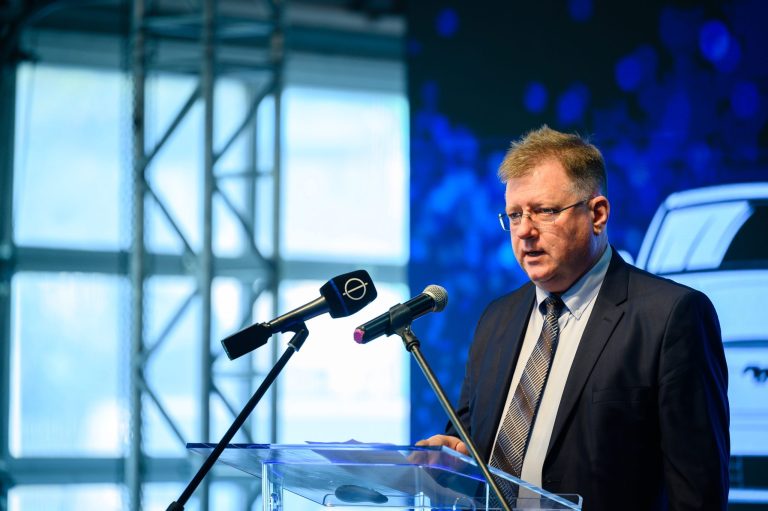 Hat éve töretlen a kormányzati program népszerűsége