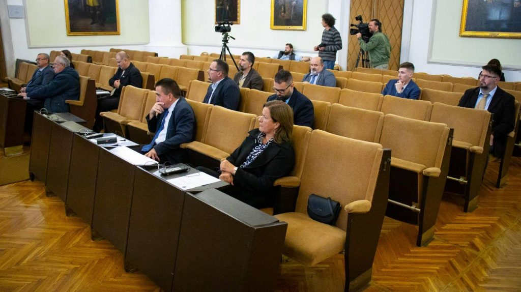 Petíciót fogalmaztak meg az Európai Bizottság elnökének