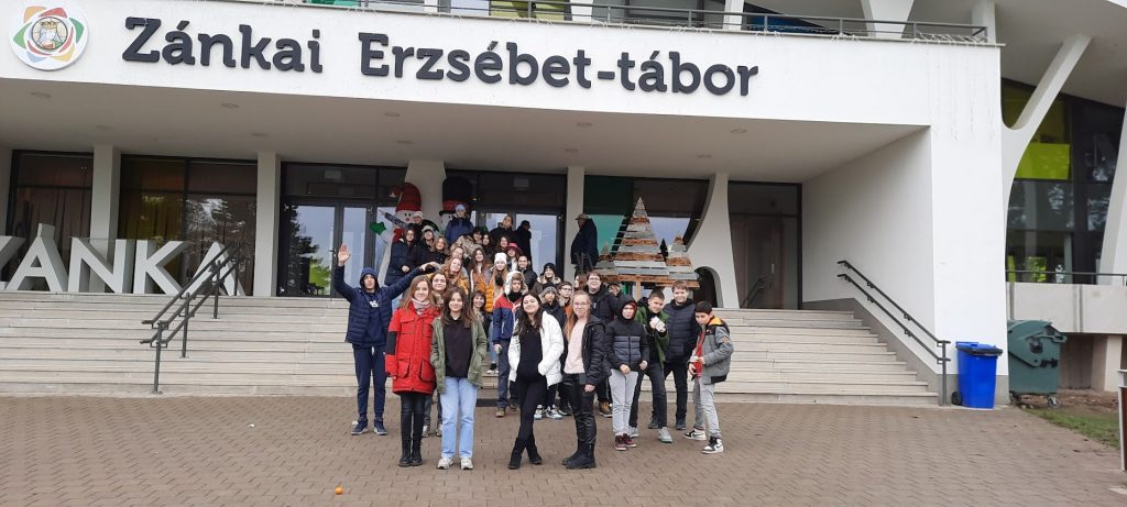 Erzsébet-táborban vettek részt a petőfisek