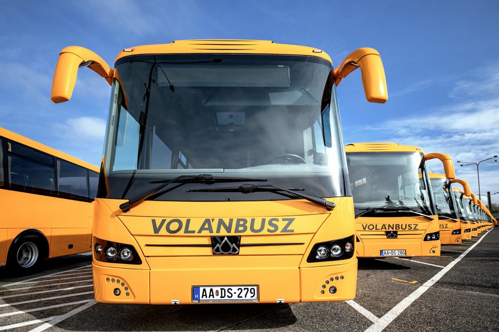Újabb korszerű buszok állnak forgalomba