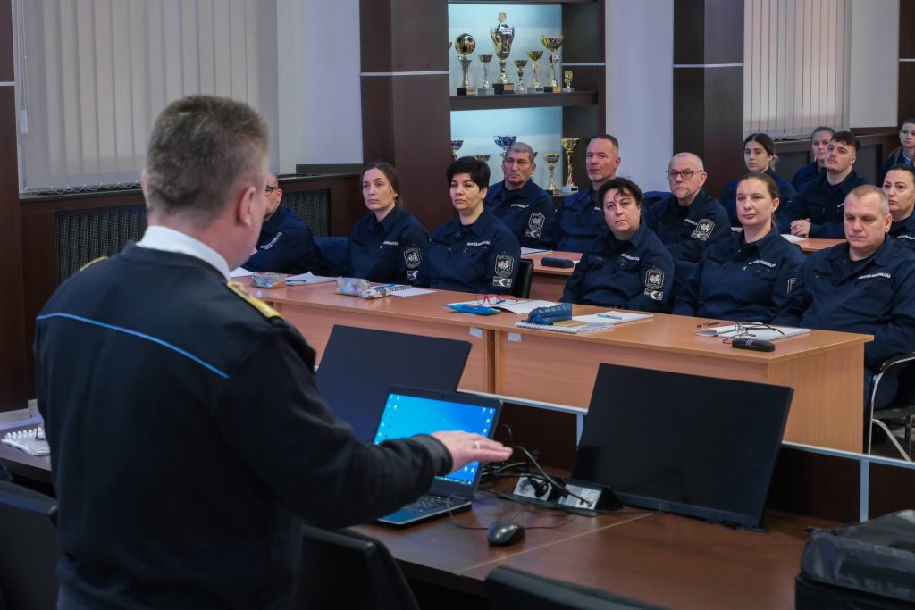 Felügyelői képzést indítottak a bv-ben