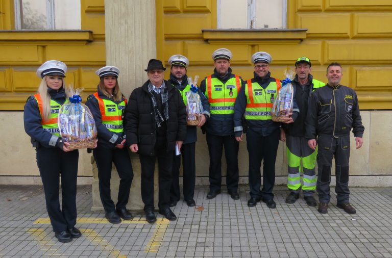 Fejér vármegyei rendőröket díjazott a Magyar Autóklub