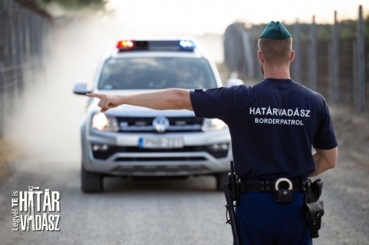 Folytatják a határvadászok toborzását