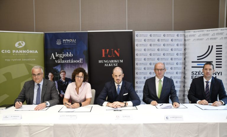 Biztosítási- és pénzügyi szaktanácsadói képzés indul három hazai egyetemen