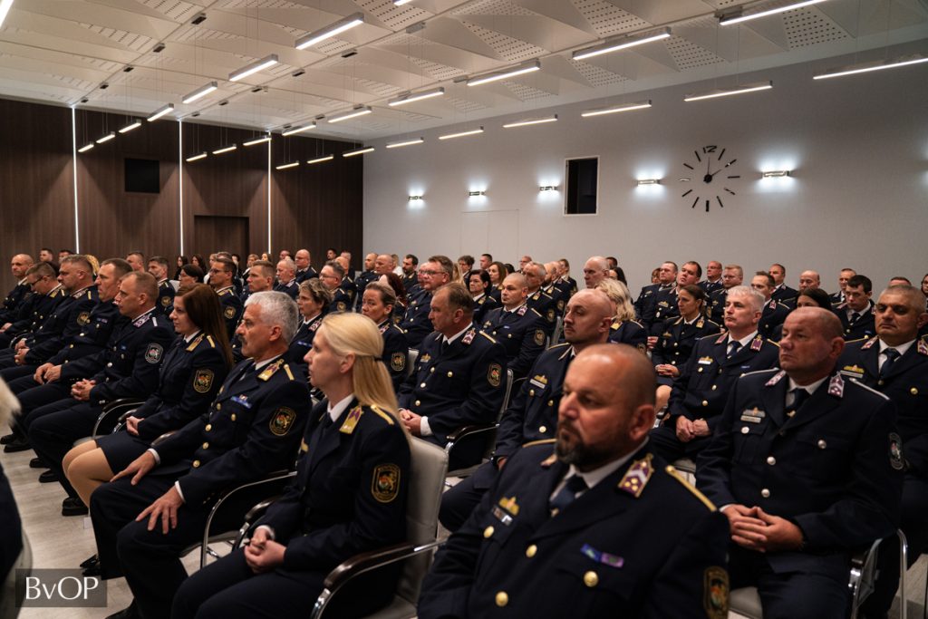 Díjazták a bv. kiemelkedő munkát végző kollégáit