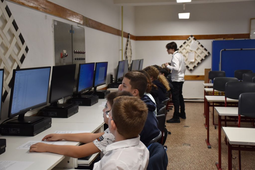 Informatika versenyt rendeztek a Rudasban