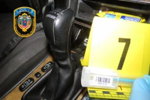Élettársa tudta nélkül vitte el a kocsit, pedig nincs jogsija, ittas is volt, ráadásul egy fiatalkorú lánnyal furikázott