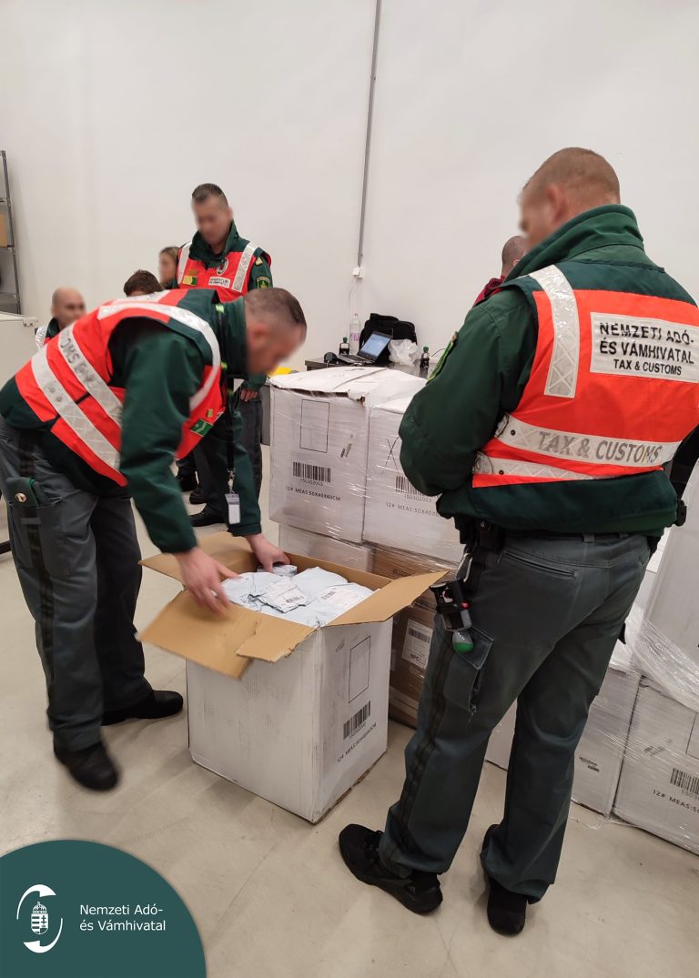 Netes rendelések: vámkezelési rekord a reptéren