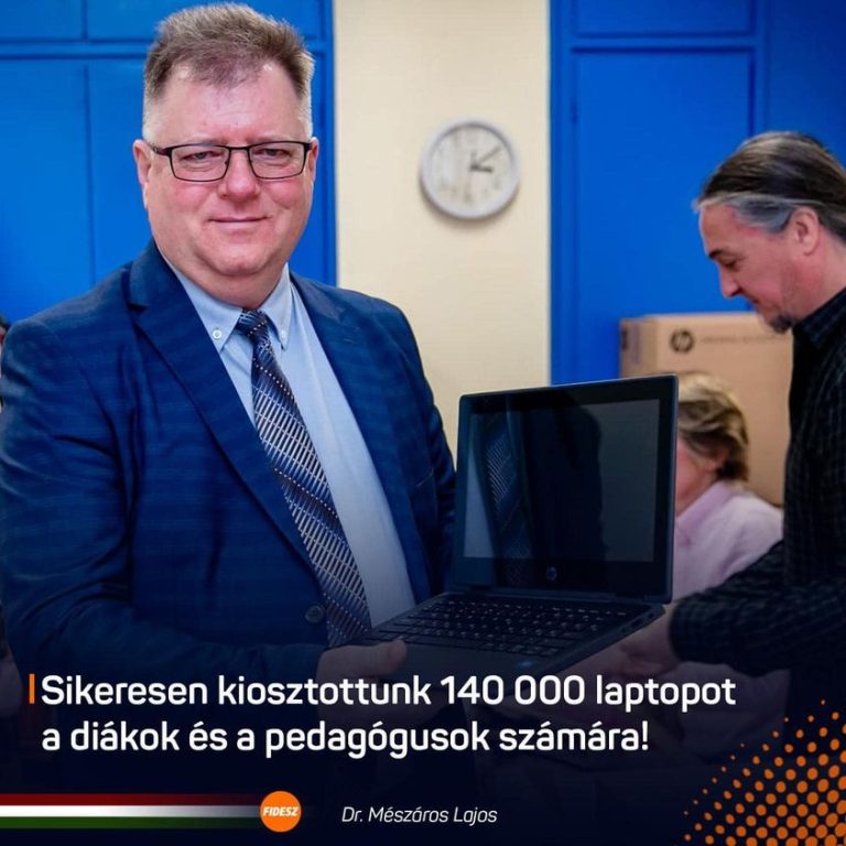 Újabb laptopokat igényelhetnek a diákoknak a kormány programjának köszönhetően