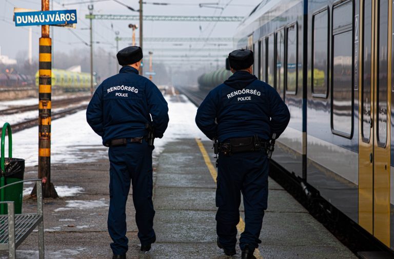 649 vasútállomást ellenőriztek a rendőrök