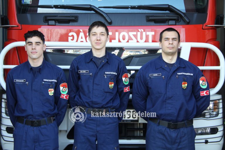 Három új tűzoltó kezdte meg szolgálatát Fejér vármegyében