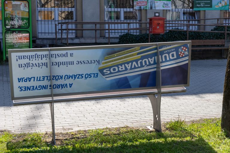 Az elvakult gyűlölködő bértollnok