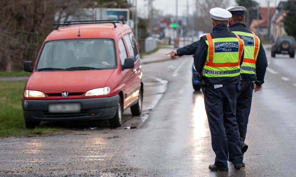 Elsőbbség meg nem adása miatt 80 esetben intézkedtek a rendőrök a héten