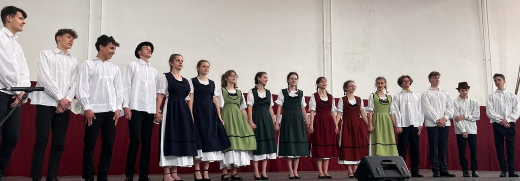 A gimi két népdalos csoportja a fővárosban bizonyított